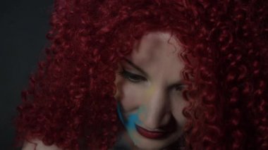 Beyaz oyuncu gerçekleştirme.