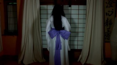 Beyaz oyuncu gerçekleştirme.