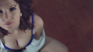 Beyaz oyuncu gerçekleştirme.