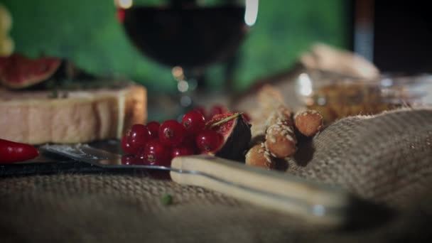 Käse nach französischer Art — Stockvideo