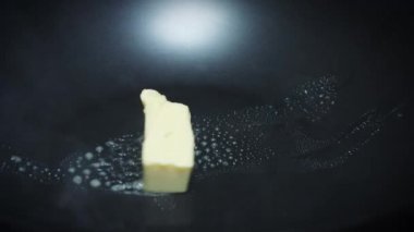 Taze makarna ve deniz ürünleri