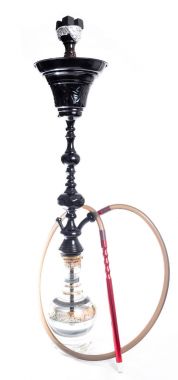 Uzun boylu siyah nargile boru