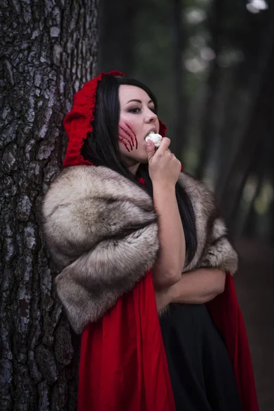 Vermelho pequeno, o caçador — Fotografia de Stock