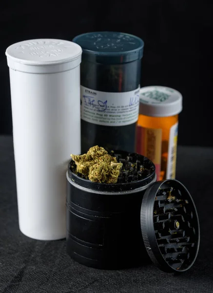 Recreational and Medicinal Marijuana — Stock Photo, Image