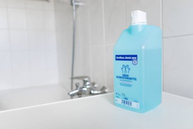 22 Mart 2020, Virüs ve Bakteri Önleme Ekipmanı. Koronavirüs salgınına karşı el dezenfektanı..