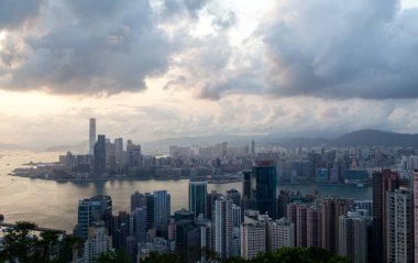 Ünlü Taşkesiciler Köprüsü olan Hong Kong Şehri