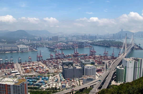 Container port Hong Kong coastal industrial district — ストック写真