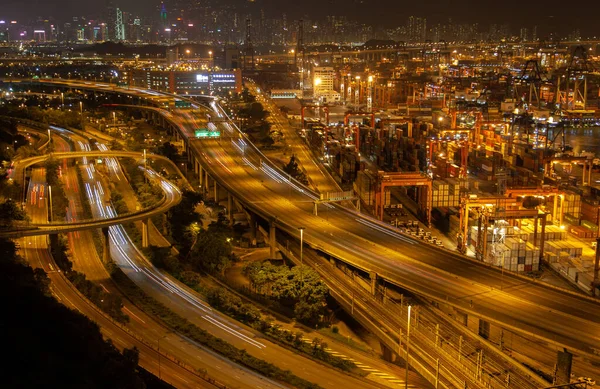 "Порт Гонконг путепровод" - это современная гавань — стоковое фото