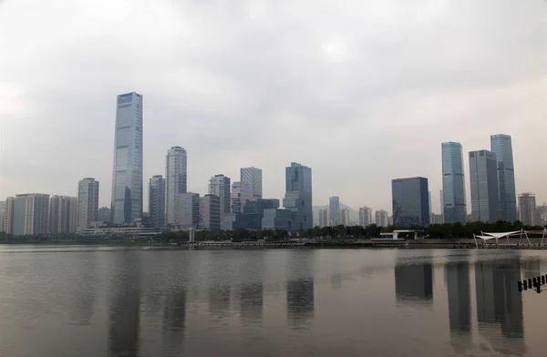 Shenzhen miasto Nanshan powiat z drapaczy chmur — Zdjęcie stockowe