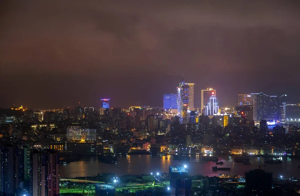 Nachtkathedrale auf der Halbinsel Macau in China — Stockfoto