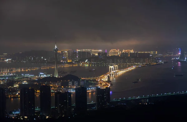 Çin 'de Macau yakınlarındaki Sai Van Köprüsü' nde yoğun trafik var. — Stok fotoğraf