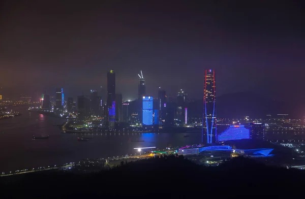 Zhuhai de Guangdong perto de Macau na China à noite — Fotografia de Stock