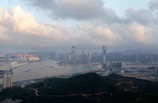 Čínské lodě na hranicích mezi Macaem a Zhuhai — Stock fotografie