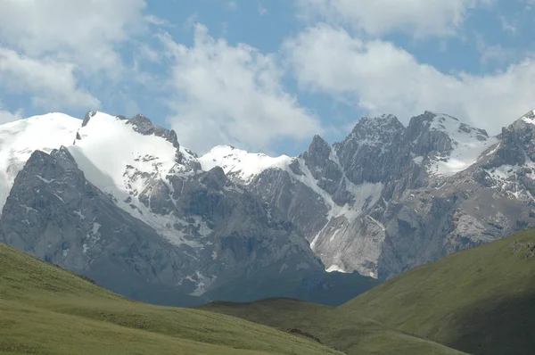 Kyrgyzské hory — Stock fotografie