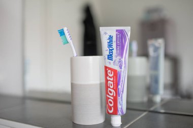 Hamburg, Almanya 01.19.2018 açıklayıcı yazı işleri Colgate Parlatıcı kristaller