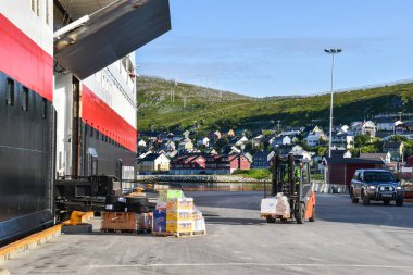 Yükleme ve boşaltma Hurtigruten paket gemi malların