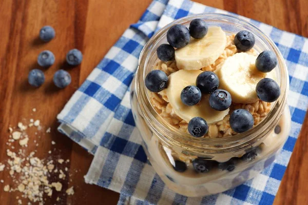 Blueberry and banana breakfast overnight oatmeal — Stock Photo, Image