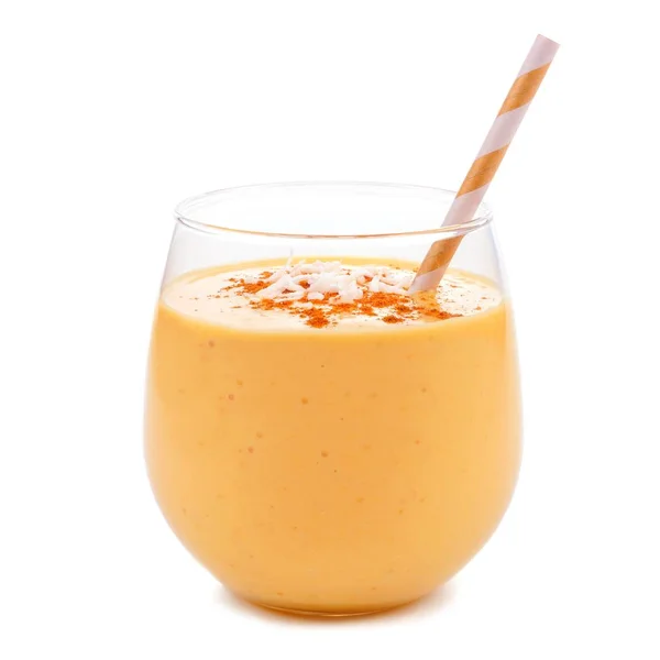 Pompoen smoothie met kokos geïsoleerd op wit — Stockfoto