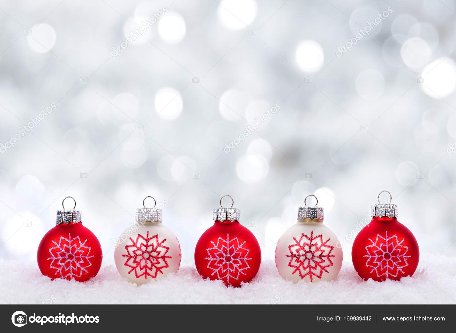 Hình nền Giáng sinh với đèn nhấp nháy và trang trí đỏ trắng sẽ đem lại cảm giác rực rỡ, sống động cho mùa Giáng Sinh của bạn. Hãy cùng chiêm ngưỡng hình ảnh này với sự kết hợp giữa đèn nhấp nháy và trang trí đỏ trắng, tạo nên không khí giáng sinh đầy vui tươi và tươi mới.