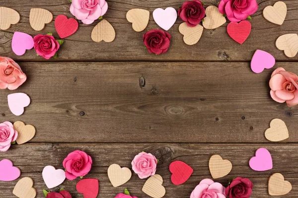 Marco San Valentín Corazones Madera Rosas Papel Sobre Fondo Rústico —  Fotos de Stock