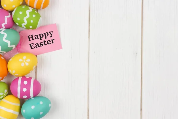 Szczęśliwe Wielkanoc Prezent Tag Granicy Stronie Kolorowe Pisanki Białym Tle — Zdjęcie stockowe
