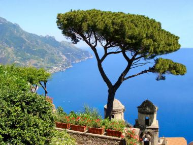 ünlü amalfi coast görünümünden cliffside şehri, ravello, İtalya