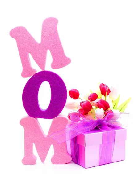 Mothers Day Gift Box Flowers Foam Letters Spelling Mom Isolated — Stock Photo, Image