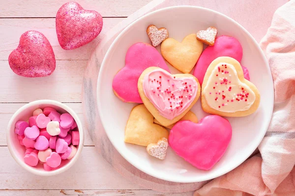 Bolachas Forma Coração Dia Dos Namorados Com Gelo Rosa Branco — Fotografia de Stock