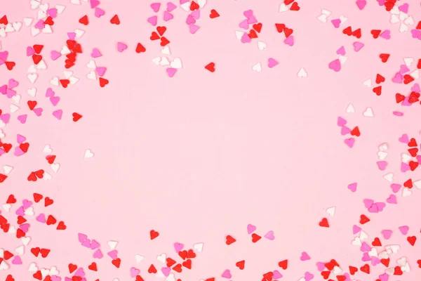 San Valentino Cornice Cuore Caramelle Spruzza Uno Sfondo Rosa Strutturato — Foto Stock