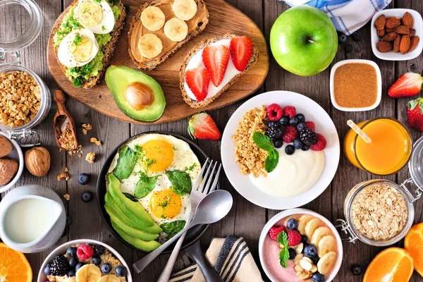 Cena Mesa Café Manhã Saudável Com Frutas Iogurtes Tigela Smoothie — Fotografia de Stock