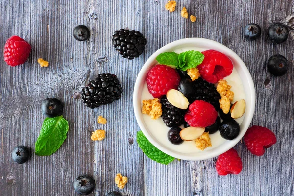 Bowl Yogurt Healthy Fresh Berries Granola Close Top View Dark — 스톡 사진