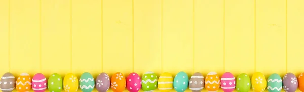 Spanduk Paskah Berwarna Dengan Batas Bawah Telur Paskah Dengan Latar — Stok Foto