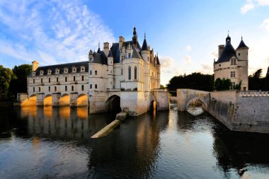 Güzel Chenonceau Şatosu Cher Nehri üzerinde, Loire Vadisi, Fransa
