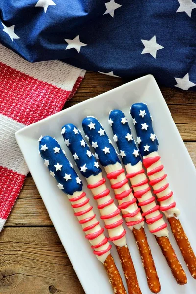 Fourth July American Flag Themed Pretzel Rods Plate Holiday Decor — Stock Photo, Image