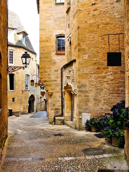 Middeleeuwse Laan Het Oude Centrum Van Sarlat Dordogne Frankrijk — Stockfoto