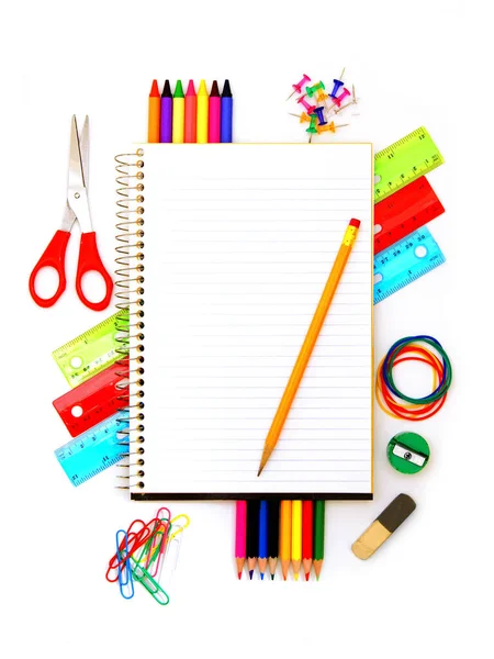 Caderno Com Lápis Moldura Material Escolar Colorido Sobre Branco — Fotografia de Stock