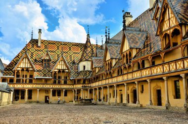 Hotel Dieu, Beaune, Fransa 'nın ikonik avlusu