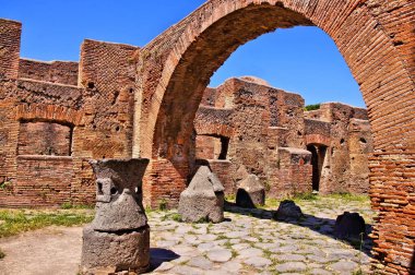 Antik Roma harabeleri, Ostia Antica 'daki fırın, İtalya