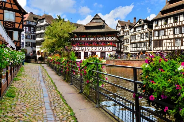 Schilderachtige Vakwerkhuizen Van Petite France Straatsburg Frankrijk — Stockfoto