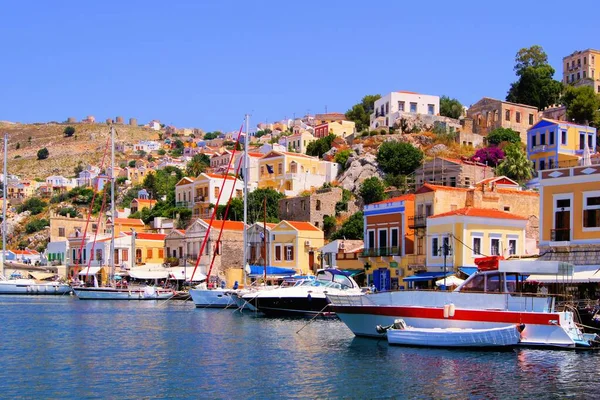 Belo Barco Forrado Porto Symi Grécia — Fotografia de Stock