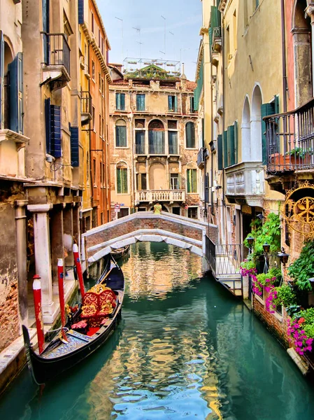 Casas Coloridas Largo Canal Burano Cerca Venecia Italia —  Fotos de Stock