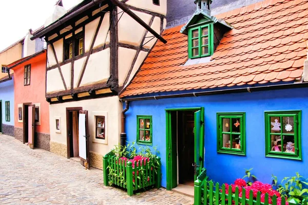 Quaint Straat Omzoomd Met Levendige Kleurrijke Gebouwen Oude Binnenstad Van — Stockfoto