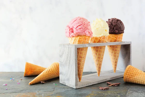 아이스크림 테이블 보관함 대리석 바닐라 초콜릿 — 스톡 사진