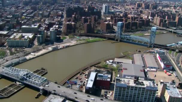 Luchtfoto over jersey city bruggen — Stockvideo