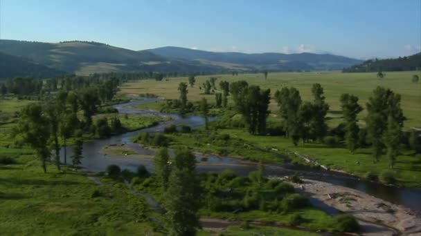 Vue aérienne de Green Valley avec River 