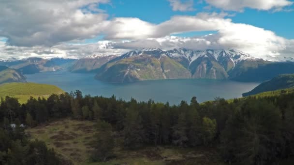 Piękna przyroda Norwegii latające nad sognefjorden — Wideo stockowe