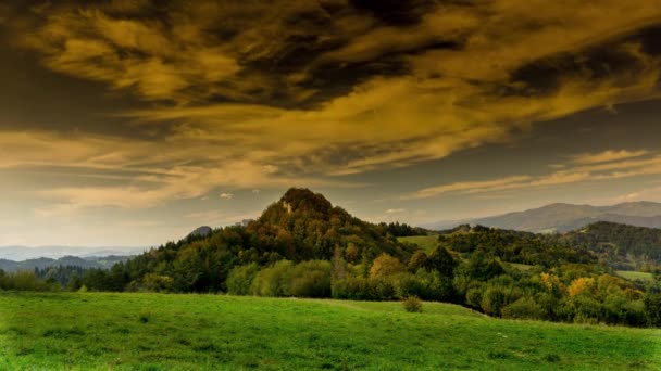 Pieniny βουνά το φθινόπωρο. — Αρχείο Βίντεο