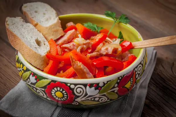 Leczo - stew with peppers, onions and sausages. — Stock Photo, Image