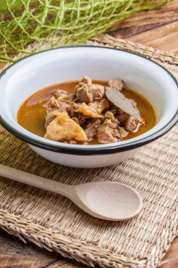 Lehçe gulaş çorbası.