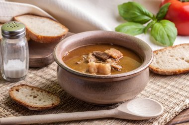 Lehçe gulaş çorbası.